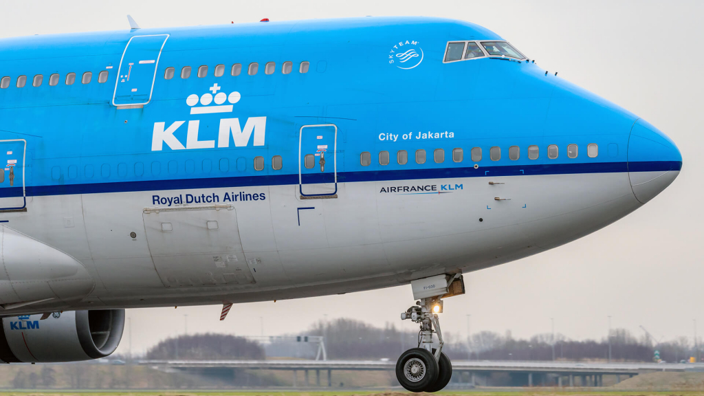KLM long haul and Schiphol airport